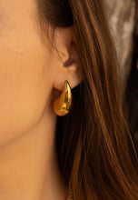 Charger l'image dans la galerie, MELANIE boucles en forme de goutte