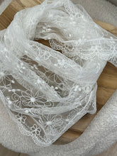 Charger l'image dans la galerie, ROSALIA Foulard à dentelle
